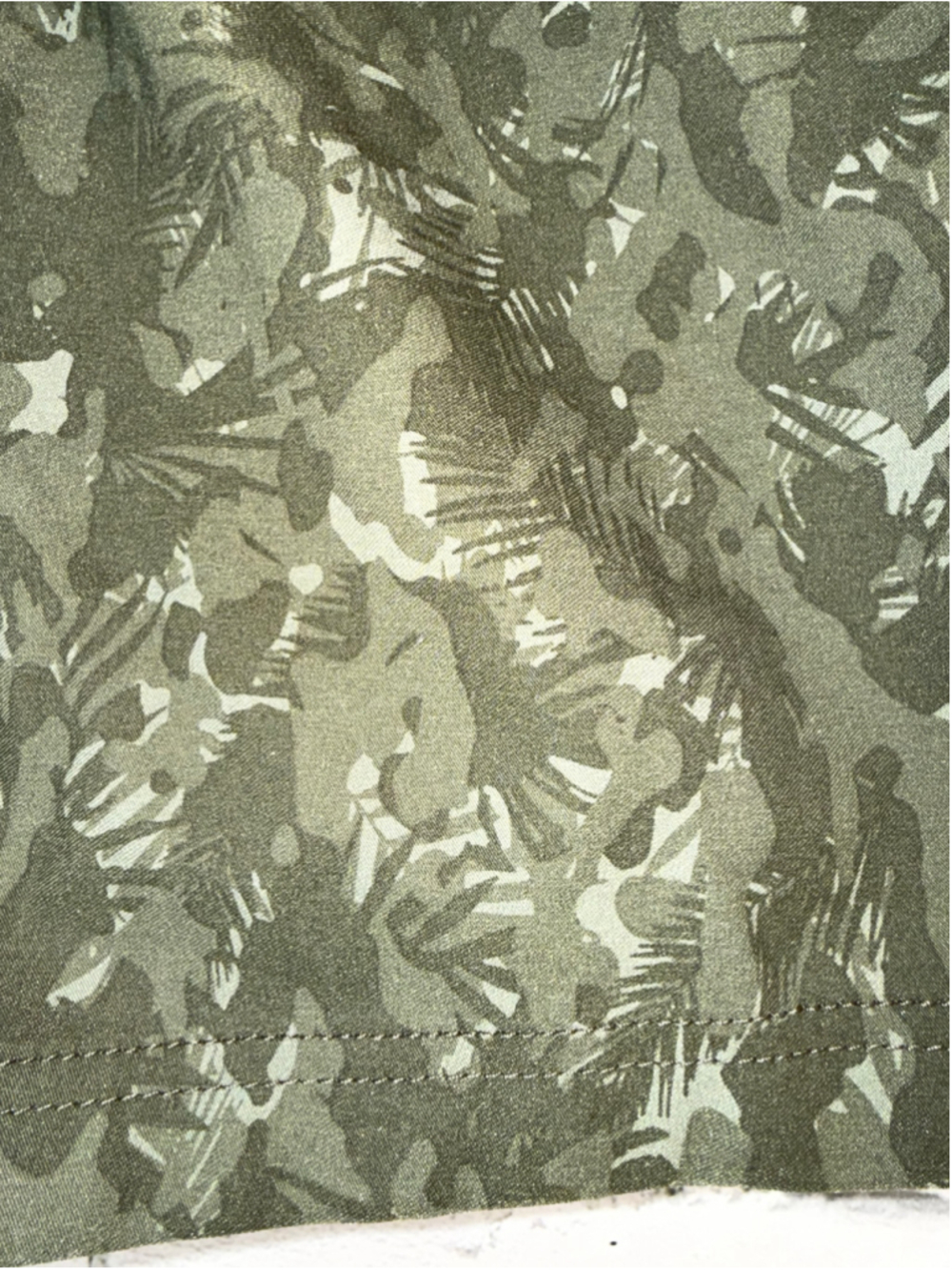 Women's Prana Camo Shorts size 14 Halle E-Waist Short II Green Hiking 5’ Inseam - Picture 5 of 15